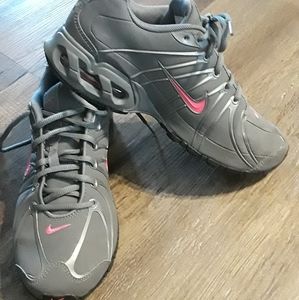 Nike Max Air (women's sz 8)